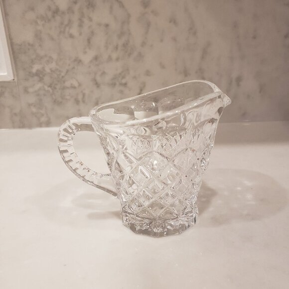 Glass fancy creamer - Picture 1 of 8